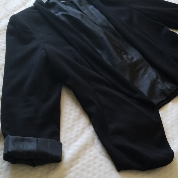 Blazer - Picture 2 of 4